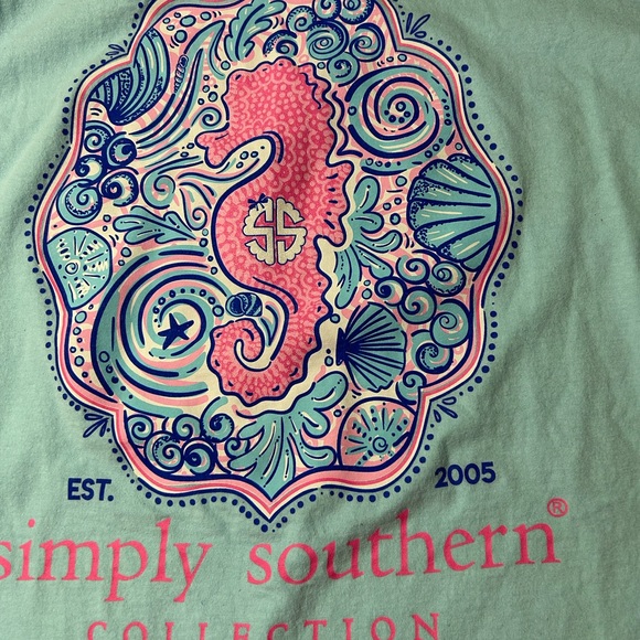 Simply southern size L long sleeve T-shirt, with scream,print on back and arm - Picture 9 of 13